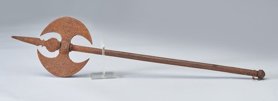 PETITE HACHE d’armes indo-persane.