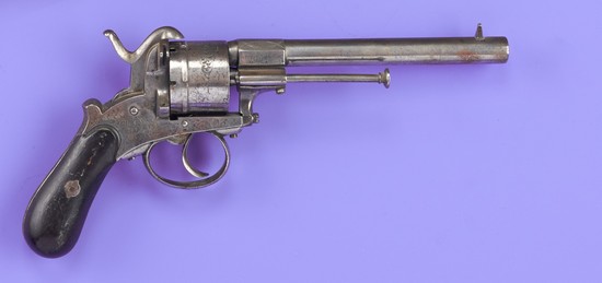 REVOLVER A BROCHE, six coups, calibre 12...
