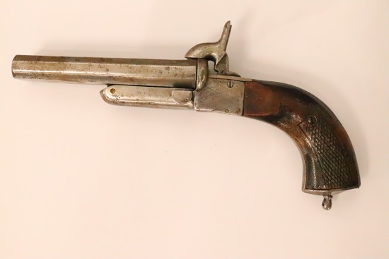 PISTOLET DOUBLE A COFFRE, à broche, calibre...