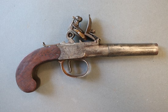 PISTOLET A COFFRE A SILEX, BRITANIQUE