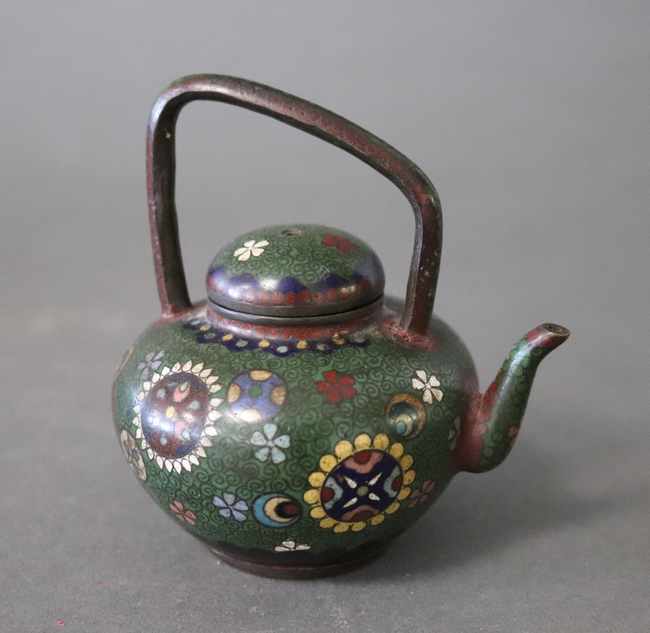 PETITE THEIERE en cloisonné polychrome à...