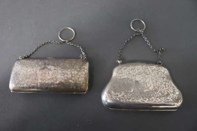 DEUX MINODIERES en argent, l'une rectangulaire...