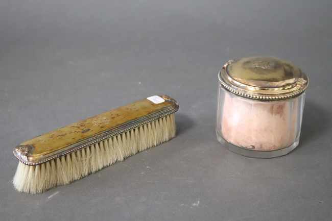 POUDRIER et BROSSE à couvercle et monture...