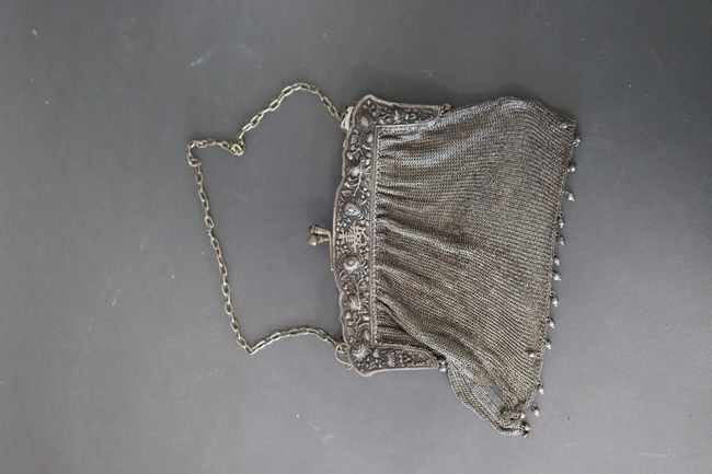 SAC A MAINS en argent, maille d'argent et...