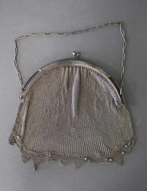 BOURSE en maille en argent et alpaca, le...