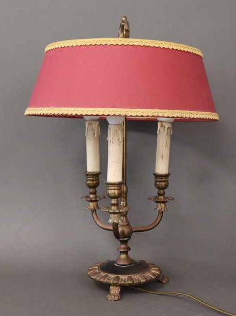 LAMPE BOUILLOTTE en bronze ciselé à trois...