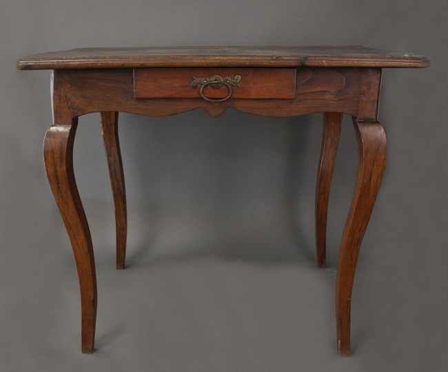 TABLE en chêne rectangulaire ouvrant par...