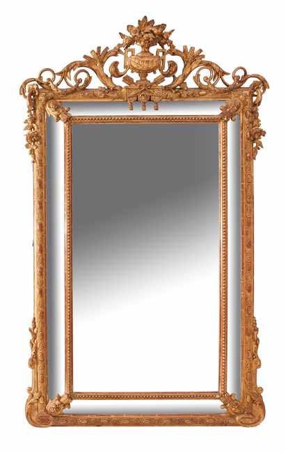 MIROIR rectangulaire en bois doré mouluré...