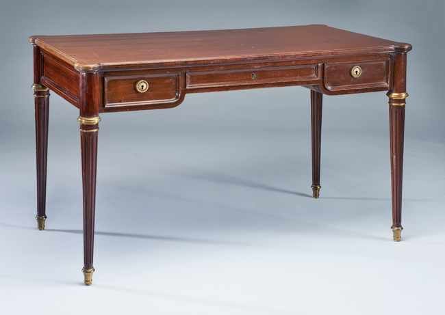 BUREAU PLAT toute face rectangulaire en acajou...