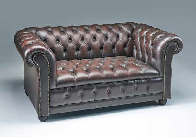PETIT CANAPÉ CHESTERFIELD deux places en...