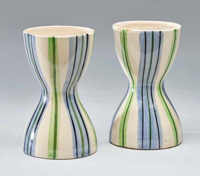 PAIRE DE VASES DIABOLO en faïence émaillée...