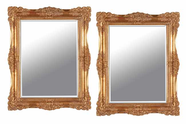 PAIRE DE MIROIRS en bois doré mouluré et...