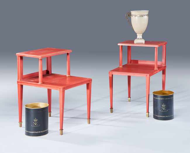 PAIRE DE TABLES DE CHEVET en gradin, en bois...