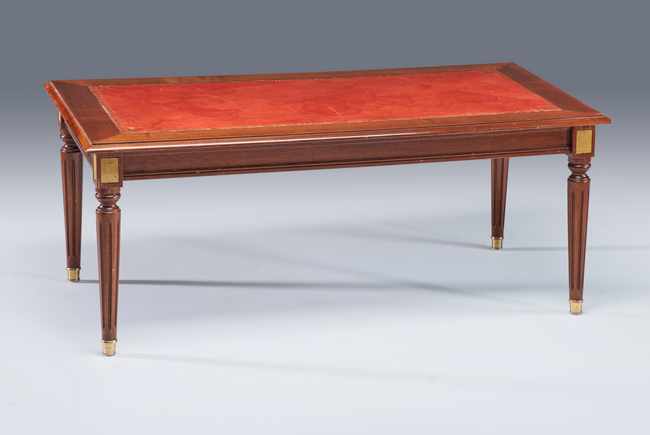 TABLE BASSE rectangulaire, en bois teinté...