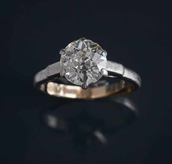SOLITAIRE en platine (950) orné d’un diamant...