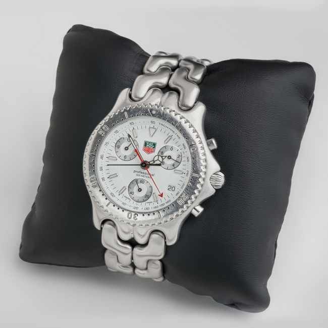 TAG HEUER