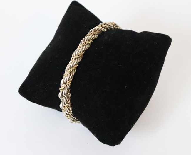 BRACELET en argent (800) tressé alterné d'une...