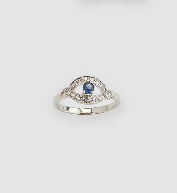 BAGUE en or gris (375) de forme oeil sertie...