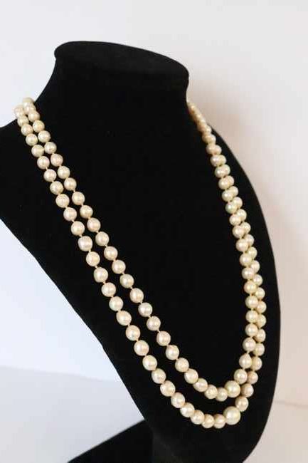 COLLIER de perles de culture double rang,...