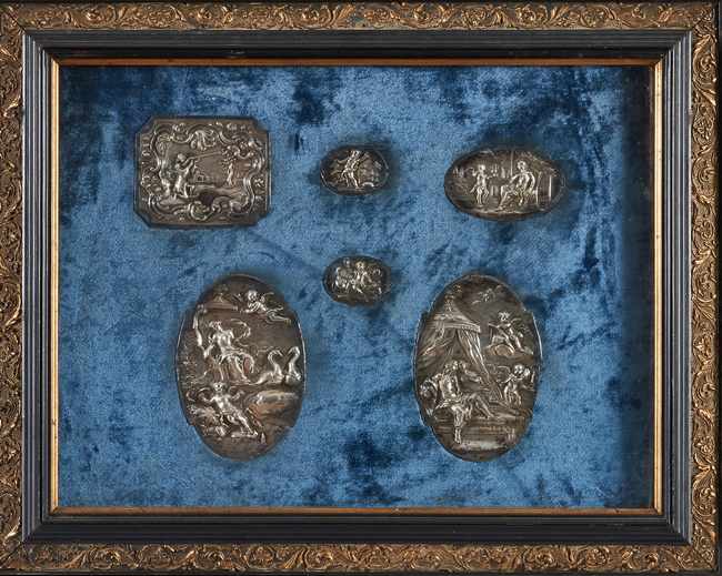 SIX PLAQUES en argent en bas-relief, l'une...