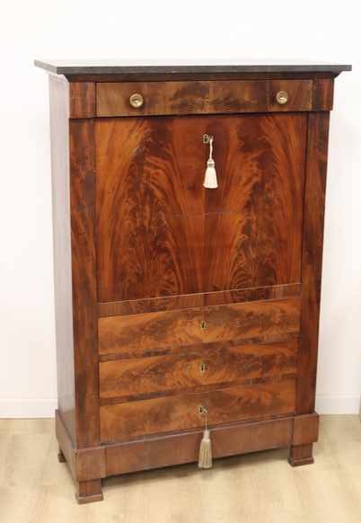 SECRETAIRE en acajou et placage d'acajou...