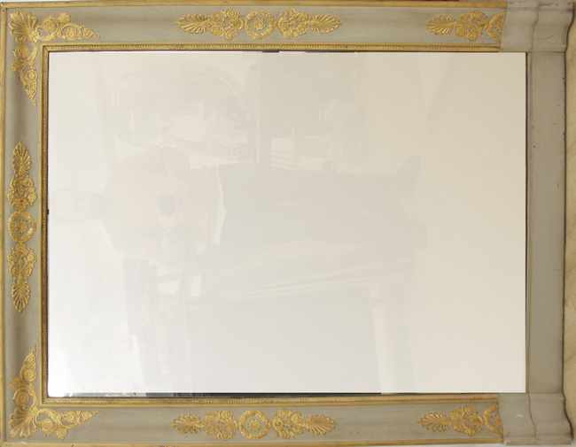 MIROIR rectangulaire dans un cadre en bois...