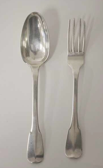 COUVERT en argent uniplat.