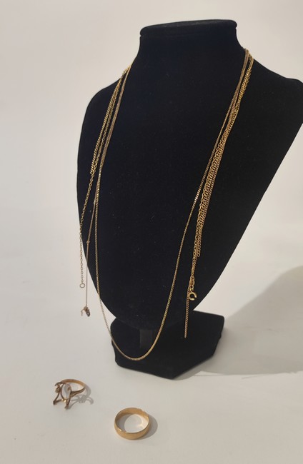 LOT DE BIJOUX accidentés ou incomplets, en...