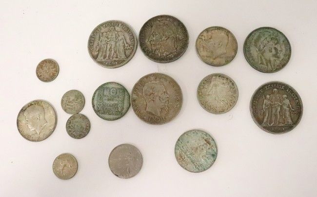 LOT DE 15 PIECES en argent comprenant : 5...