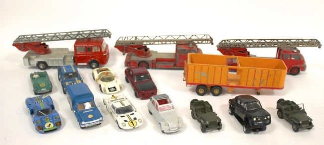 DINKY TOYS
