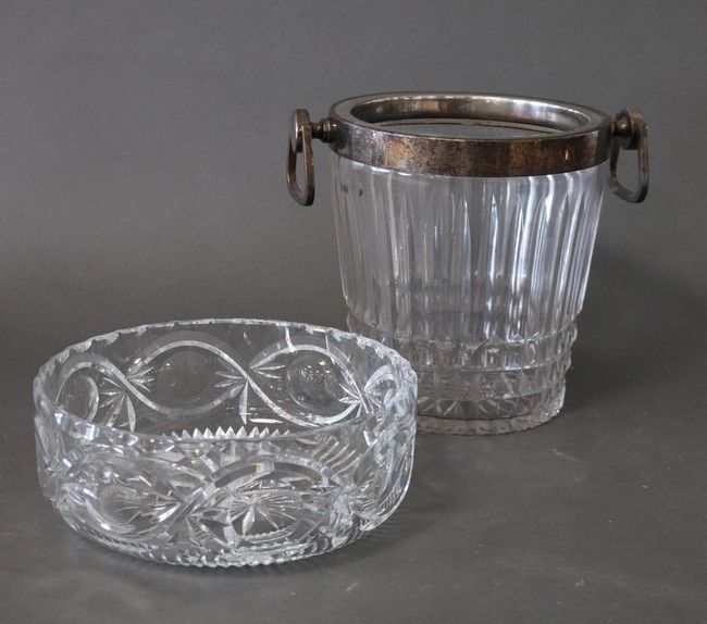 COUPE ronde en cristal taillé à décor de...