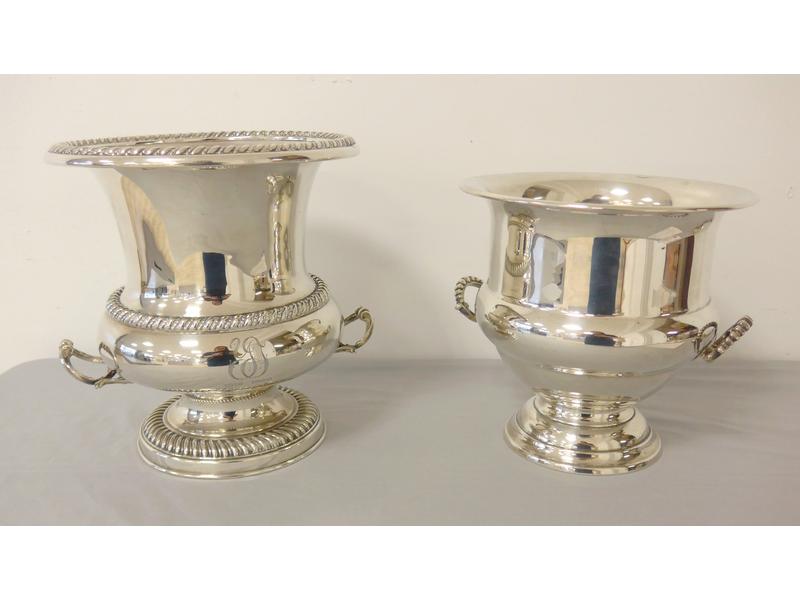 DEUX SEAUX A CHAMPAPAGNE pouvant former coupes...