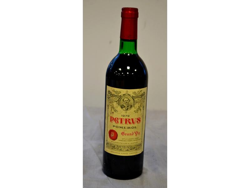 1 Blle PETRUS Pomerol 1979