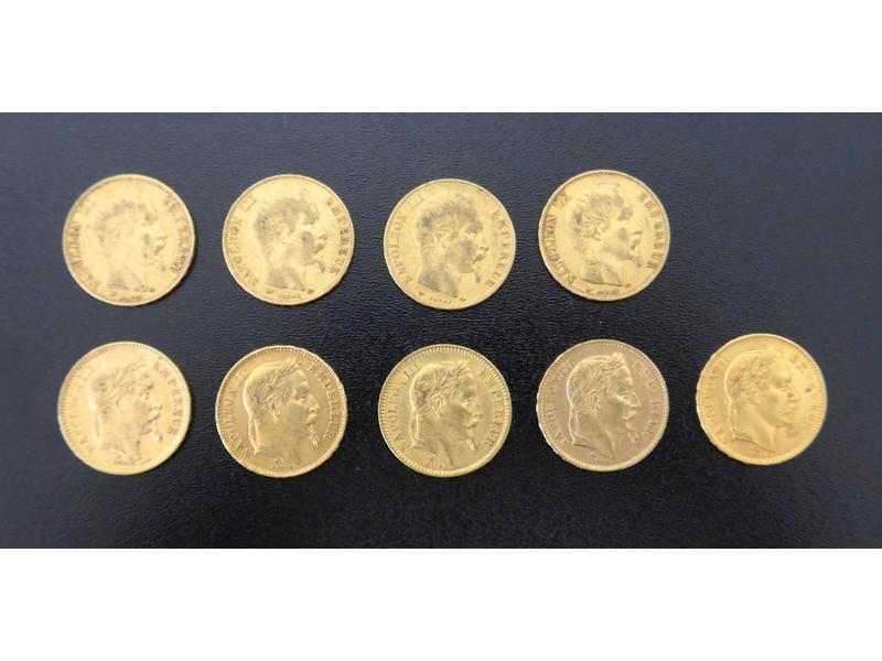 9 pièces de 20 Frs or, Napoléon III lauré...