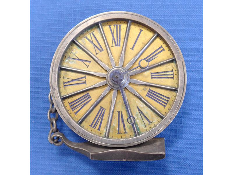 PETITE HORLOGE DE BUREAU inscrit dans une...