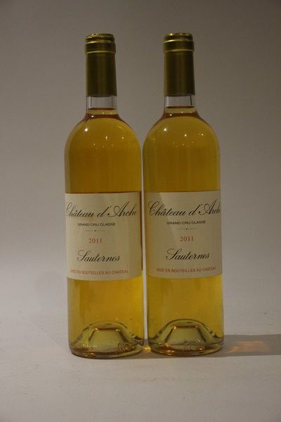 2 Blles CH. D'ARCHE Sauternes GCC 2011