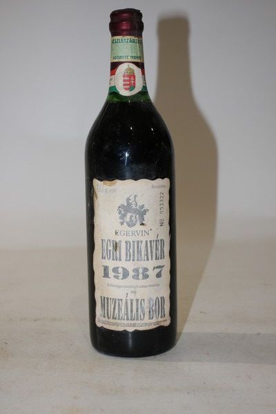 1 Blle EGERVIN Egri Bikaver (Hongrie) 19...