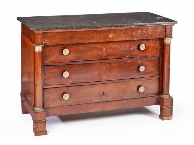 COMMODE rectangulaire en placage d'acajou,...