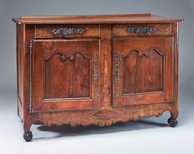 BUFFET rectangulaire en noyer et ronce de...