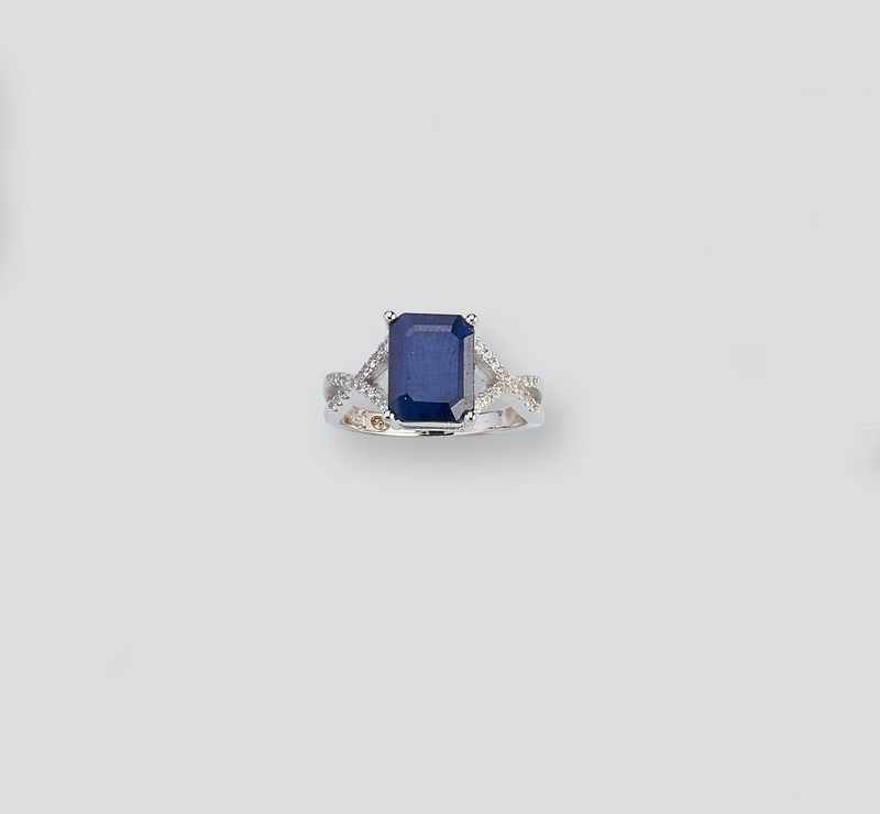 BAGUE en argent (925) sertie d'un saphir...