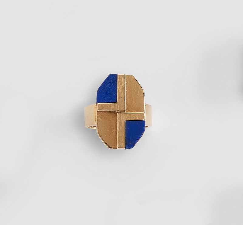 BAGUE à châton octogonal en or jaune (750)...