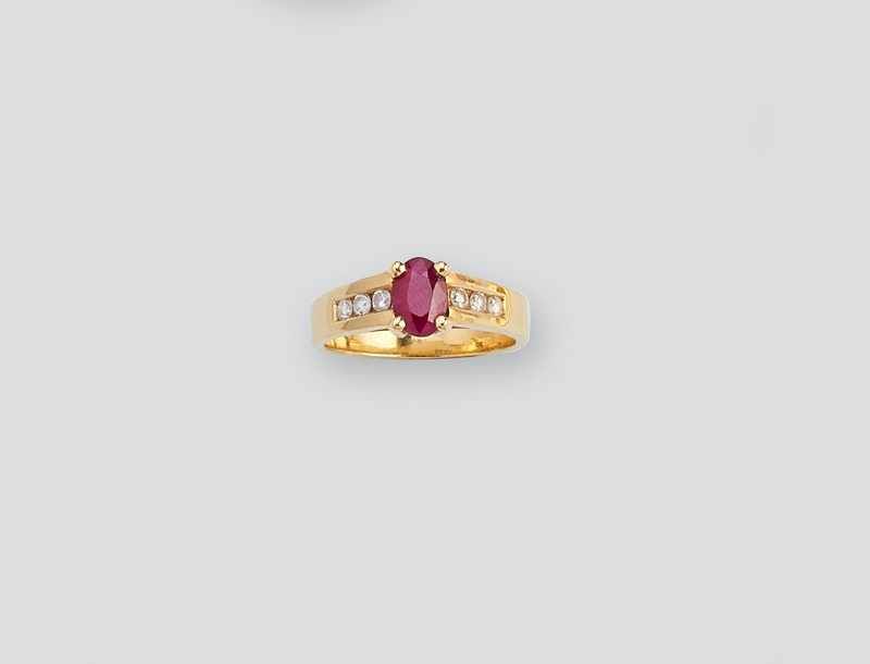 BAGUE en or (750) ornée d'un rubis taille...