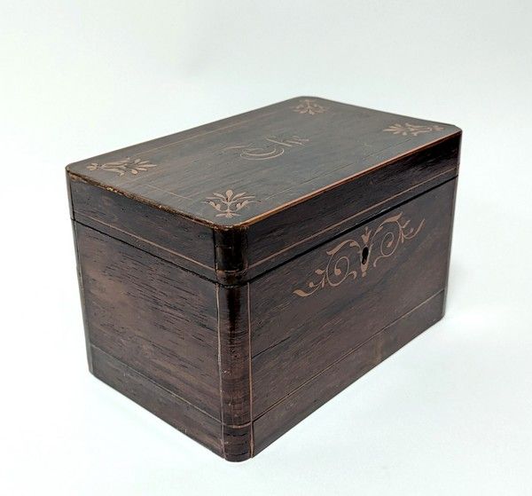BOÎTE A THÉ rectangulaire en bois de placage...