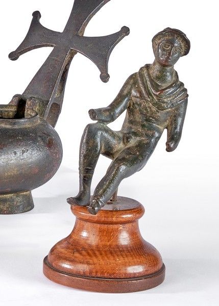 STATUETTE représentant probablement Hermès...