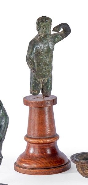 STATUETTE représentant probablement Hercule...