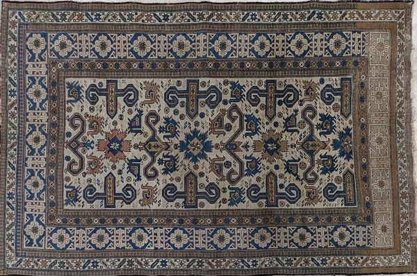 TAPIS rectangulaire en laine polychrome finement...