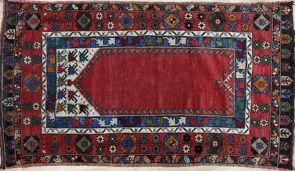 GRAND TAPIS dit de prière rectangulaire en...