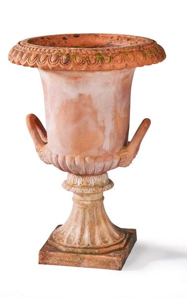 IMPORTANT VASE DE JARDIN de forme Médicis...
