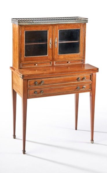 BUREAU BONHEUR-DU-JOUR en acajou et placage...