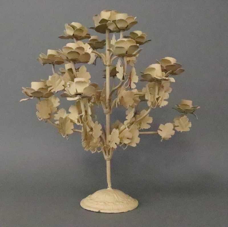 IMPORTANT CHANDELIER en bronze ciselé à dix-huit...